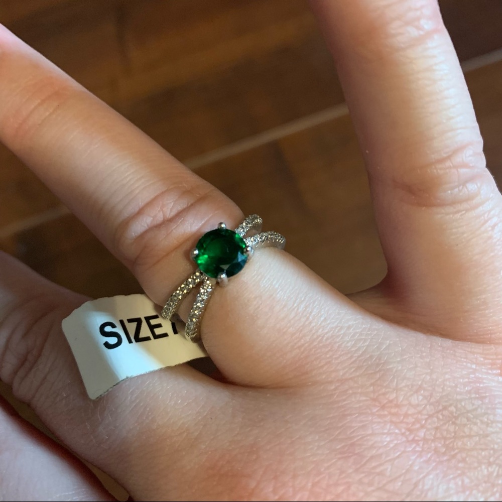 NWT emerald ring